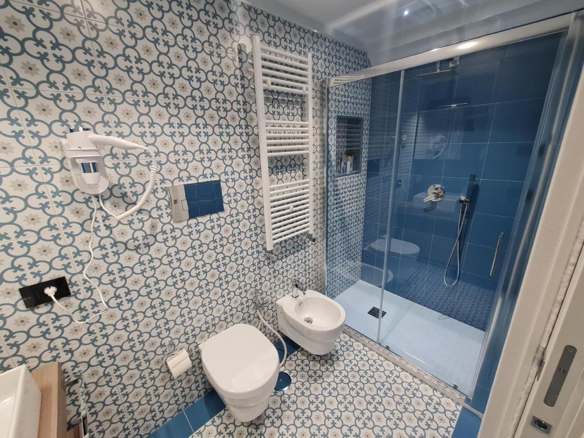 Apartament Chiaja Lux House Neapol Zewnętrze zdjęcie
