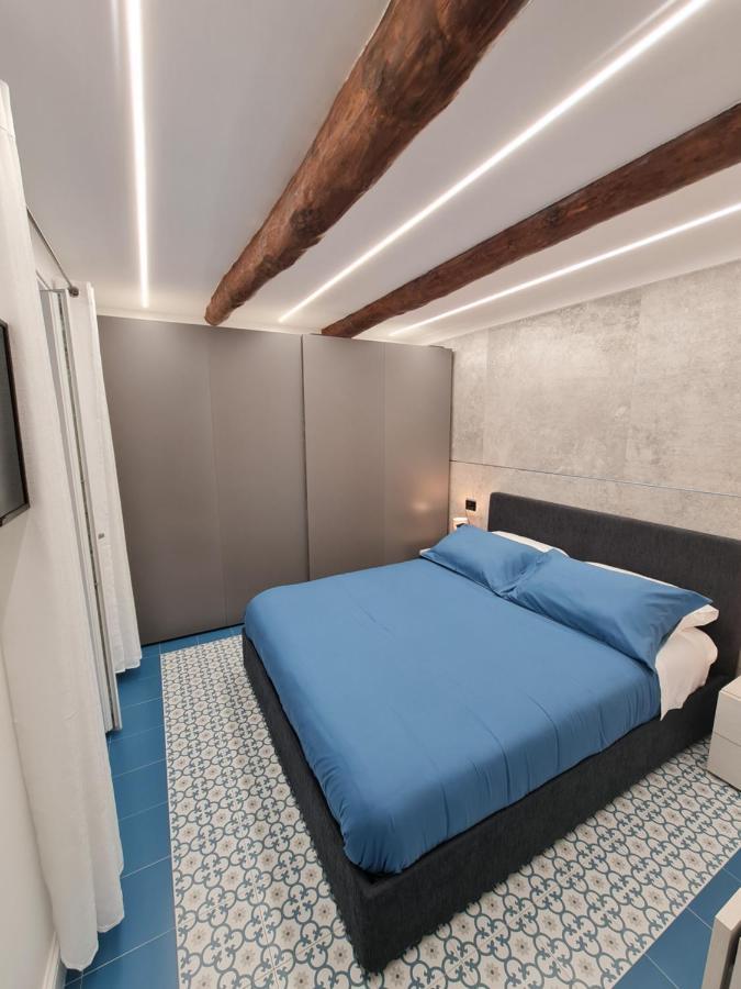 Apartament Chiaja Lux House Neapol Zewnętrze zdjęcie